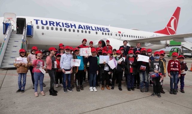 THY Giresun ve Ordu'nun Köylerinde yaşayan çocukları uçakla tanıştırdı