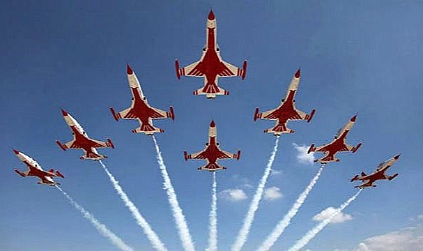 Türk Yıldızları Ordu'da