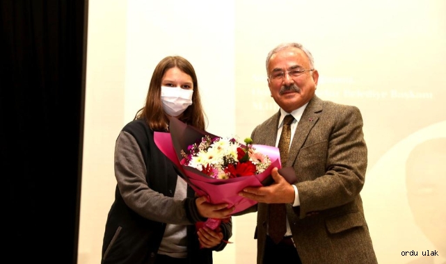 Başkan Güler tecrübesini öğrencilerle paylaştı