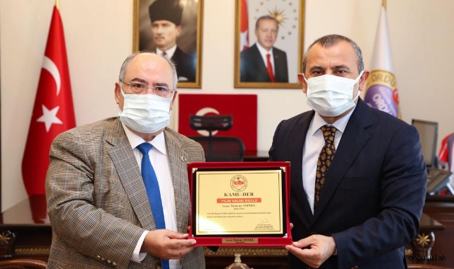 Kamu-Der'den Vali Sonel'e "Yılın En Başarılı Valisi" Ödülü