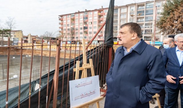 Malatya'da Kent Meydanı'na ilk harç