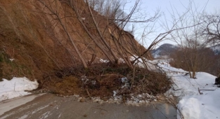 Eriyen kar Ordu'da heyelanlara sebep oldu