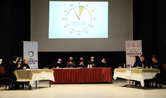 Ordu'da gençler “Münakaşa Değil Münazara” ile fikirlerini savunuyor