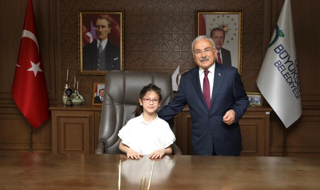 Başkan Güler, makam koltuğunu çocuklara devretti