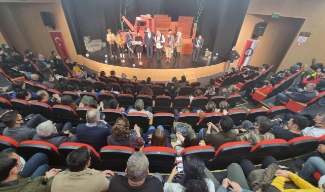 Polis Teşkilatına tiyatro keyfi