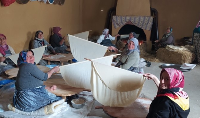 Anadolu'da Yufkanın ekmeğe dönüşü başladı