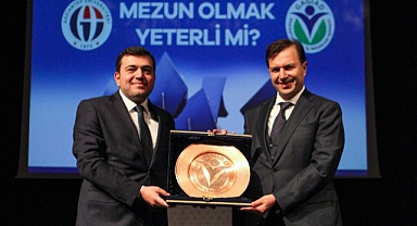 GAÜN’de ‘mezun olmak yeterli mi?’ konulu söyleşi düzenlendi