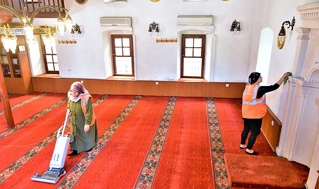 Altınordu Belediyesi camilere bayram temizliği yaptı