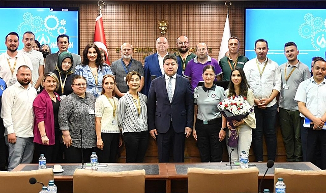 Başkan Tören farkı