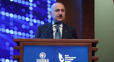Ulaştırma ve altyapı bakanı Karaismailoğlu: Haberleşme sektörü yüzde 21 büyüdü