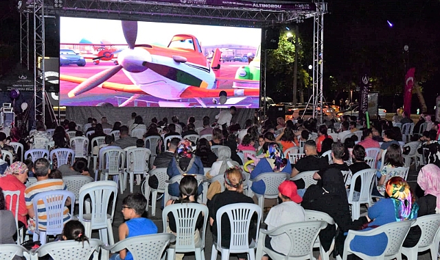 Kültür ve sanat şehri Altınordu'da "Açık Havada Sinema" günleri final yaptı