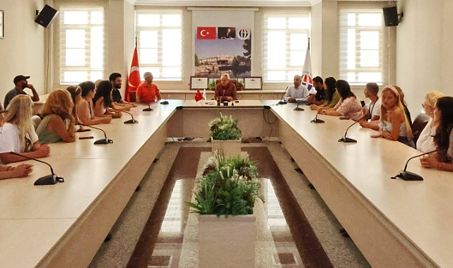 Sırbistanlı öğrencilerden Rektör Özaydın’a ziyaret