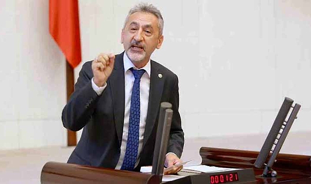 CHP'li Adıgüzel okul alışverişi sonrası fişi gösterdi