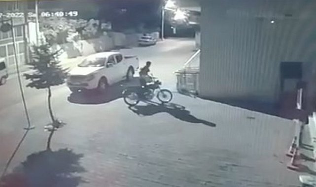 Motosiklet hırsızlığı kameralara takıldı