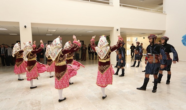 Öğretmenlere özel halk oyunları gösterisi