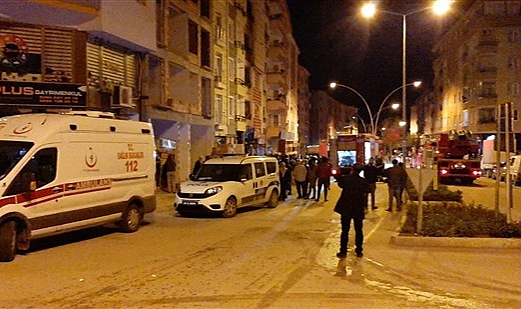 Sivil polis aracını kurşunladılar