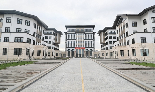 Vali Konağı yeni binasına taşındı