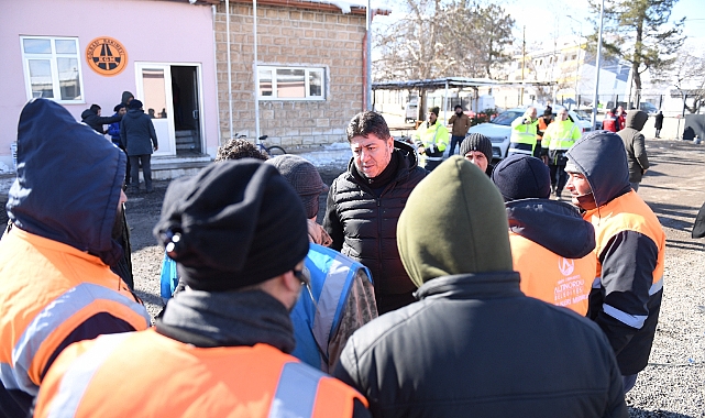 Başkan Aşkın Tören deprem bölgesinde