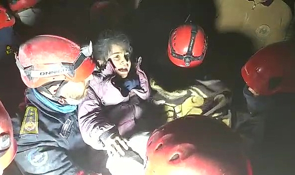 Malatya'da 25 saat sonra gelen mutluluk