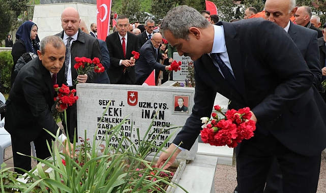 Arefe gününde Şehitler dualarla anıldı
