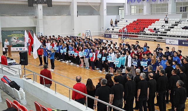 Badminton Türkiye Şampiyonası ODÜ'de başladı