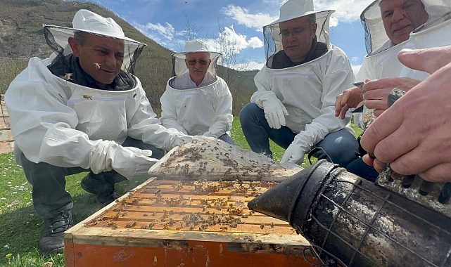 Bolaman Havzası Projesi kapsamında arıcılara ilaç desteğinde bulunuldu