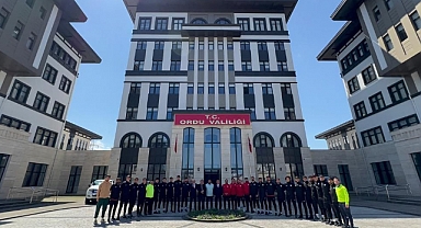 Efsane Orduspor'dan  Vali Sonel'e teşekkür ziyareti