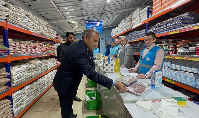 Vali Sonel, “İyilik Çarşı”sını Ziyaret Etti