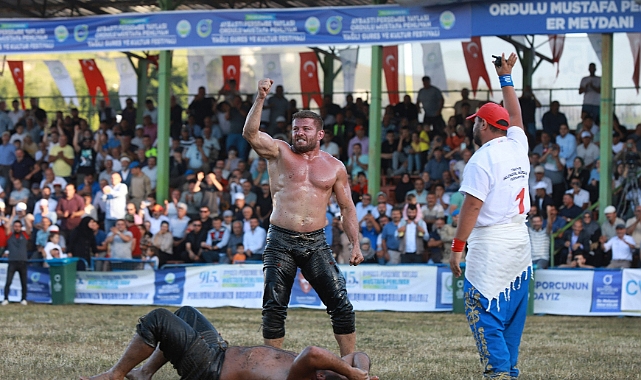 Aybastı'da Başpehlivan İsmail Balaban oldu
