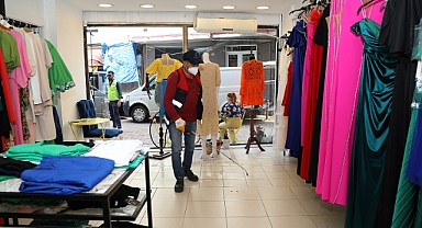 Ev ve iş yerlerinde salgın hastalık önlemek için ilaçlama yaplıyor