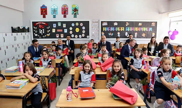 Başkan Hilmi Güler, minik öğrencileri yalnız bırakmadı