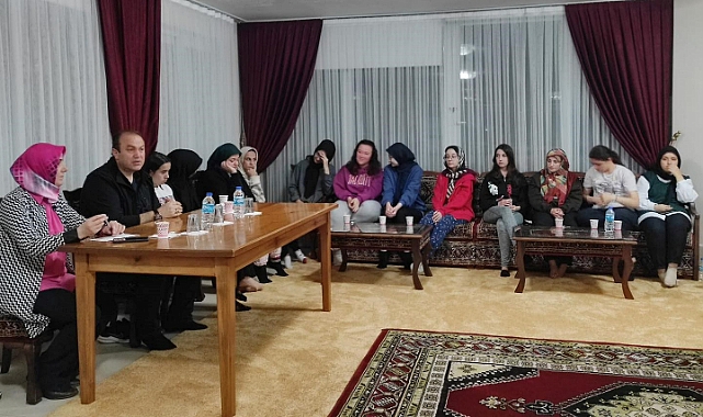 Müdür genç yurtları teftiş etti! Öğrencilerin soruınlarını dinledi