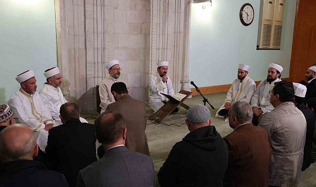 Tüm yurtta Mehmetçik ve Filistin için sabah namazında dua edildi