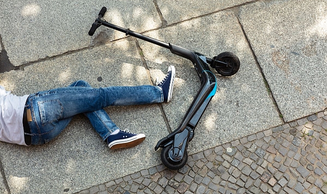 Scooter kazaları ve çene kırıkları