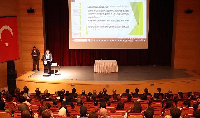 Yunus Emre’nin Hayatı ve Sanatı, konulu konferans düzenlendi