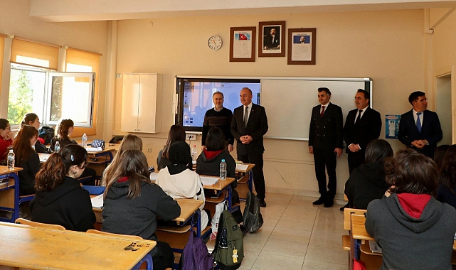 Vali Erol, Ordu Anadolu Lisesi'ni ziyaret etti