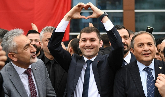 Altınordu'da yeni dönem: Ulaş Tepe göreve başladı
