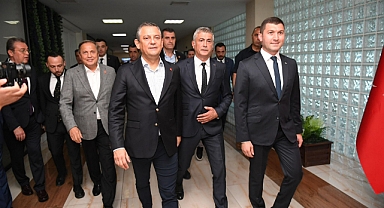 CHP lideri Özel, Altınordu Belediyesi’nde konuştu: Fındık fiyatı Karadeniz'e ihanettir
