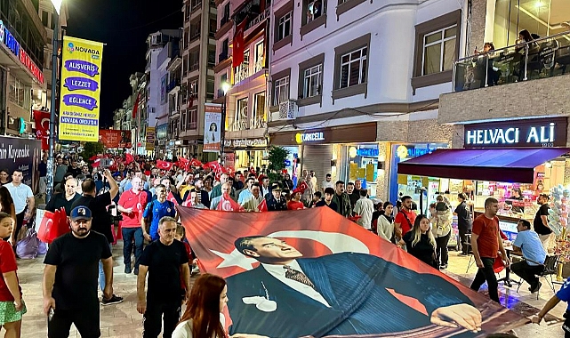 Ordu'da 30 Ağustos, zafer yürüyüşü ve konserle taçlandı