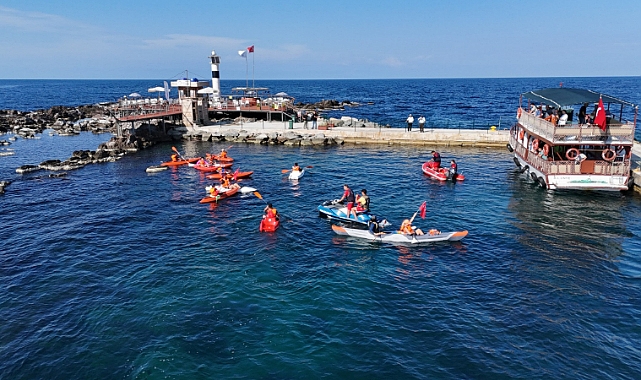 Ordu'da Zafer Bayramı coşkusu, Kanolar denizle buluştu!