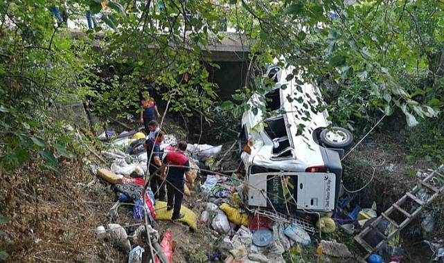 Fındık işçilerini taşıyan minibüs şarampole yuvarlandı: 1 Çocuk hayatını kaybetti, 25 kişi yaralı