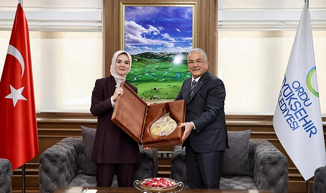 Aile Bakanı Göktaş’tan Büyükşehir Belediyesine ziyaret