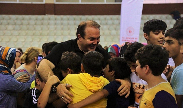 Dünya Şampiyonu Mustafa Genç, Gençlik ve Spor Bakanlığı’nda göreve başlıyor