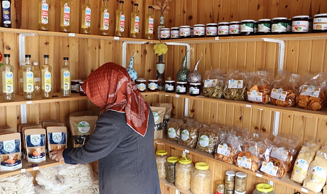 Büyükşehir ile kadınlar hem üretiyor, hem kazandırıyor