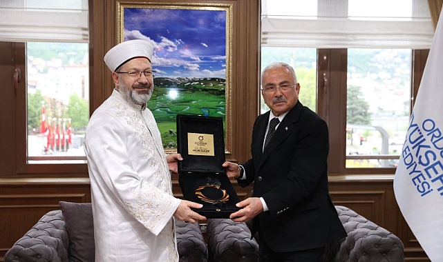 Diyanet İşleri Başkanı Ali Erbaş büyükşehir’de