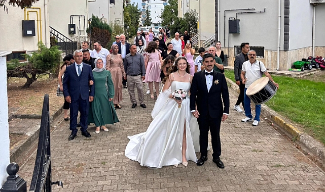 Hilal ile Berkant’ın masalsı kumsal düğünü