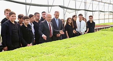 Ordu'nun İlk Tarım Lisesi öğrencileri OBB seralarında deneyim kazandı