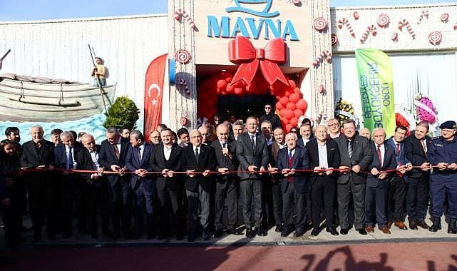 Akyazı Sahili'ne yeni sosyal yaşam alanı: Mavna Kafe açıldı