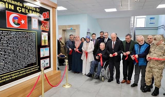 Karşıyaka Ortaokulu'na Şehit Bilgin Çelenk'in ismi verildi