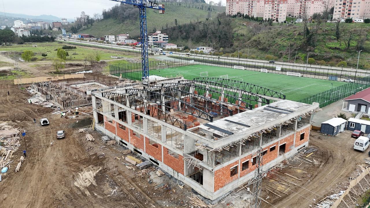 Eskipazar Spor Kompleksinin İnşası Sürüyor